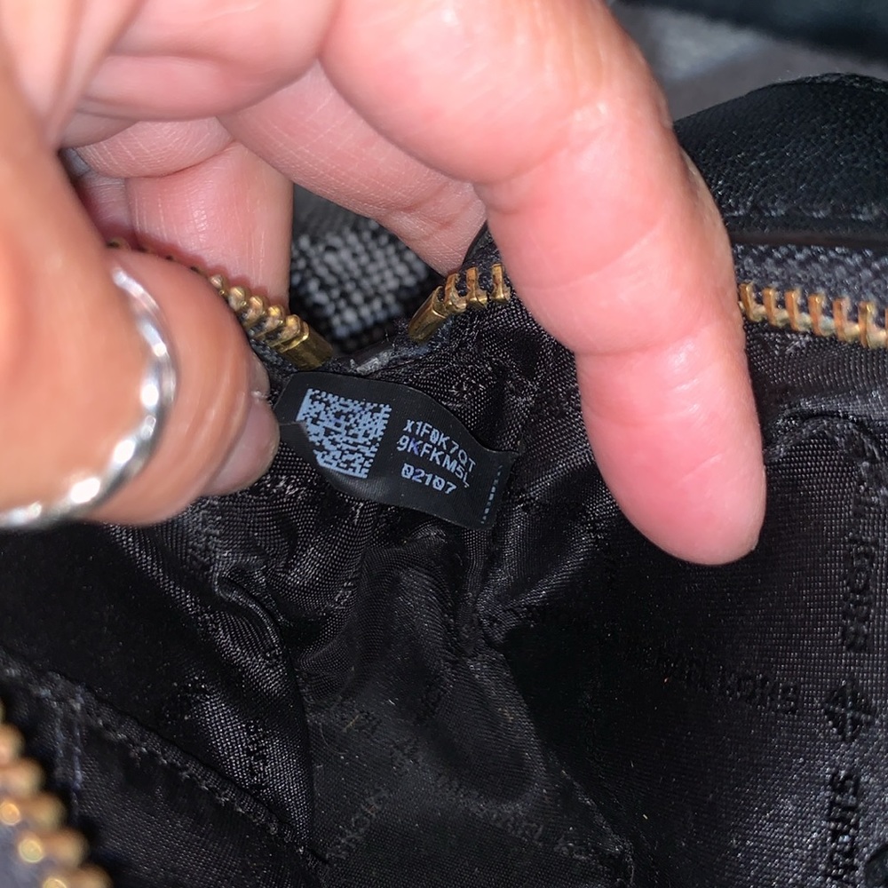 Michael Kors belt bag or sling bag - Picture 5 of 10